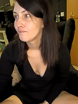 Linalicious online show from December 3, 2024, 3:44 pm