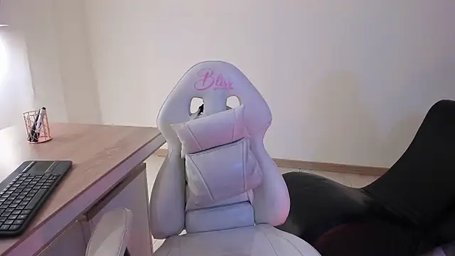 Barbara honey online show from October 23, 2025, 12:59 pm