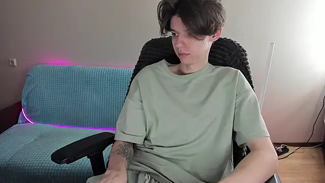 Snapshot of Liam_sexy1 chatting on February 14, 2025, 7:17 am Liam sexy1 online show from February 14, 2025, 7:17 am