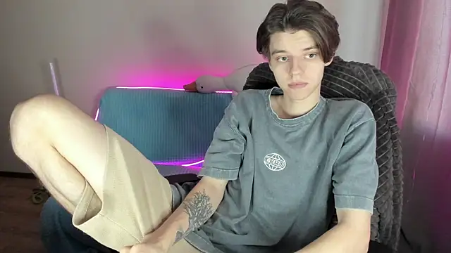 Snapshot of Liam_sexy1 chatting on February 19, 2025, 2:23 pm Liam sexy1 online show from February 19, 2025, 2:23 pm