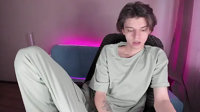 Snapshot of Liam_sexy1 chatting on February 21, 2025, 2:06 pm Liam sexy1 online show from February 21, 2025, 2:06 pm