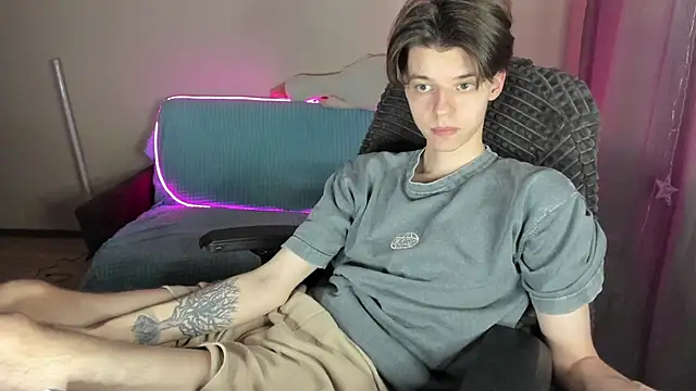 Snapshot of Liam_sexy1 chatting on March 15, 2025, 8:04 am Liam sexy1 online show from March 15, 2025, 8:04 am