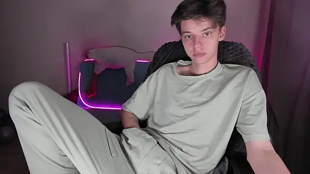 Snapshot of Liam_sexy1 chatting on October 14, 2025, 2:18 pm Liam sexy1 online show from October 14, 2025, 2:18 pm