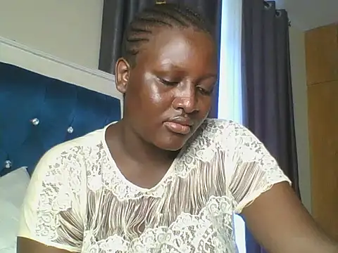 Snapshot of Heavy_ass chatting on June 17, 2026, 7:00 am Heavy ass online show from June 17, 2026, 7:00 am