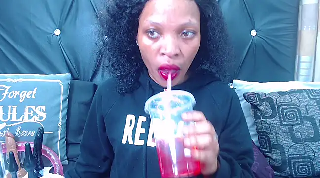 Snapshot of spicydiver38 chatting on March 19, 2025, 6:01 pm spicydiver38 online show from March 19, 2025, 6:01 pm