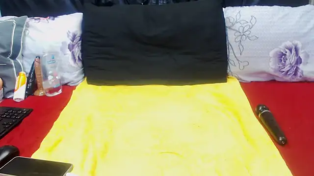 spicydiver38 online show from May 12, 2026, 1:58 am