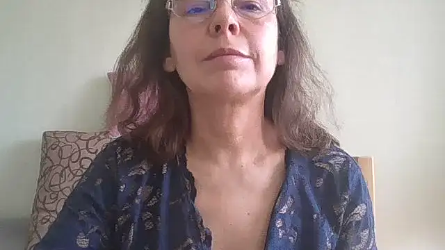 HollyJewel online show from March 13, 2026, 9:49 am