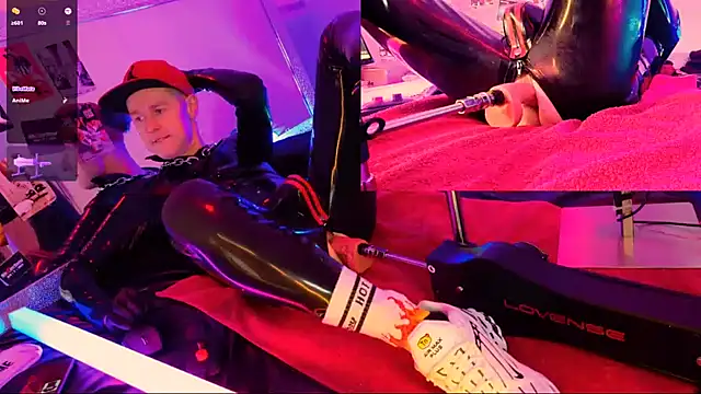 Snapshot of Fuc71 chatting on January 26, 2025, 8:23 pm Fuc71 online show from January 26, 2025, 8:23 pm