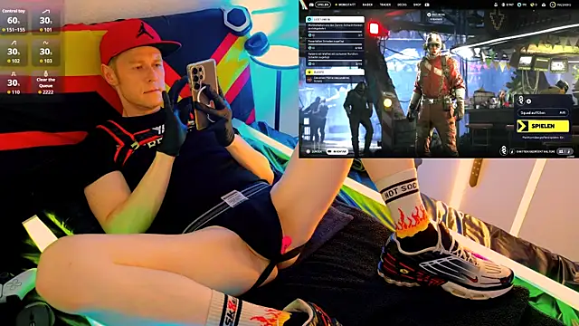 Snapshot of Fuc71 chatting on November 2, 2025, 2:19 pm Fuc71 online show from November 2, 2025, 2:19 pm