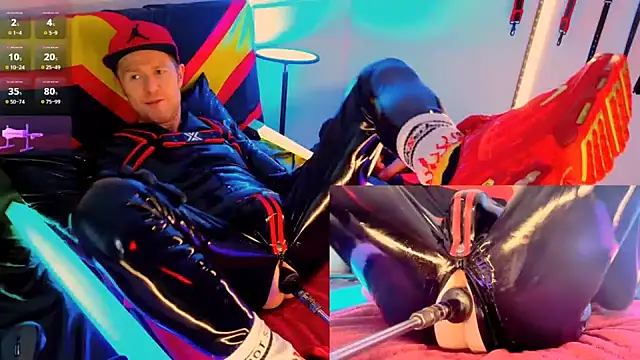 Snapshot of Fuc71 chatting on November 15, 2025, 5:53 pm Fuc71 online show from November 15, 2025, 5:53 pm