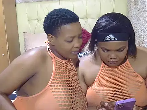 Snapshot of Xxxsluts chatting on October 9, 2025, 3:37 am Xxxsluts online show from October 9, 2025, 3:37 am