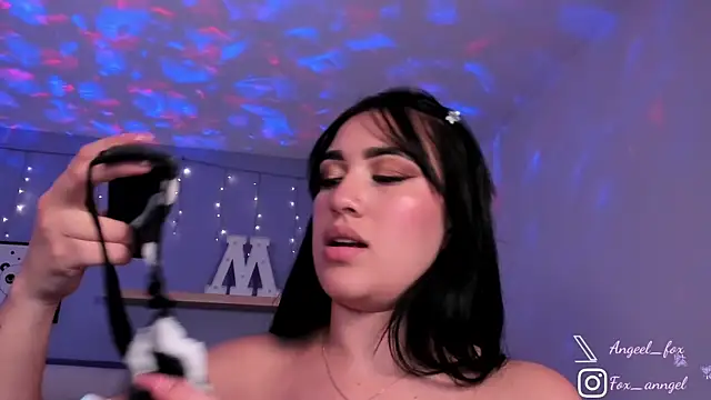 Snapshot of angeel_fox chatting on January 17, 2025, 4:39 am angeel fox online show from January 17, 2025, 4:39 am