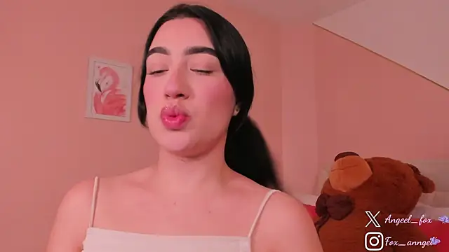 Snapshot of angeel_fox chatting on September 25, 2025, 3:54 am angeel fox online show from September 25, 2025, 3:54 am