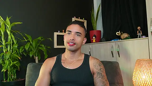 Snapshot of LincomAmith chatting on May 20, 2026, 12:11 pm LincomAmith online show from May 20, 2026, 12:11 pm