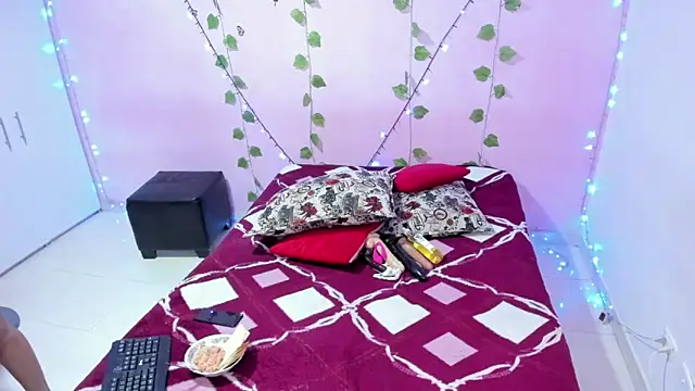 Snapshot of ambersmitx chatting on January 9, 2025, 11:45 pm ambersmitx online show from January 9, 2025, 11:45 pm