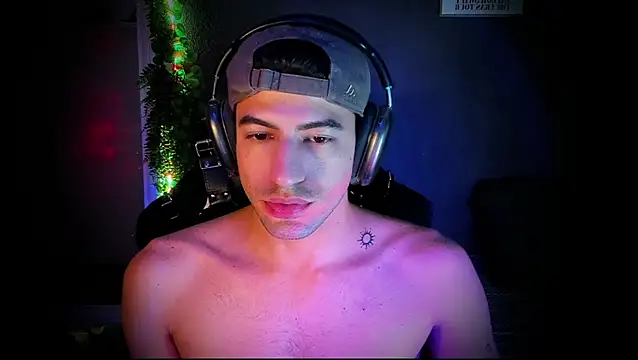 newjeff online show from September 17, 2025, 8:21 pm