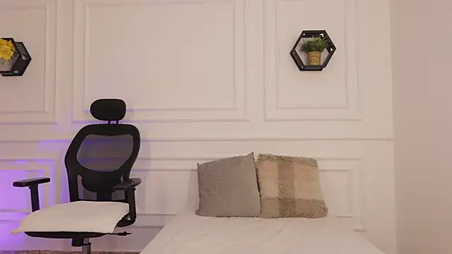 meloddysky online show from February 18, 2026, 4:03 pm