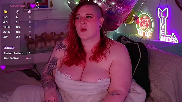 opalreigning online show from December 2, 2025, 10:31 am