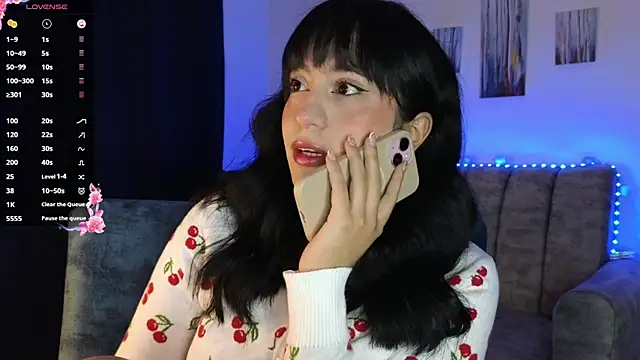 Snapshot of ZaraDames_ chatting on September 20, 2025, 2:12 am ZaraDames online show from September 20, 2025, 2:12 am