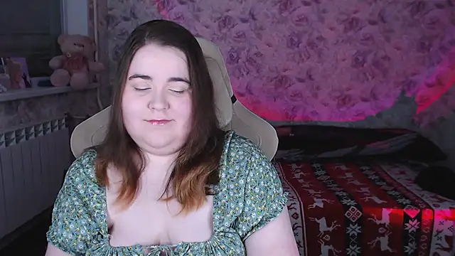 Estelle Hicks online show from February 22, 2026, 6:39 pm