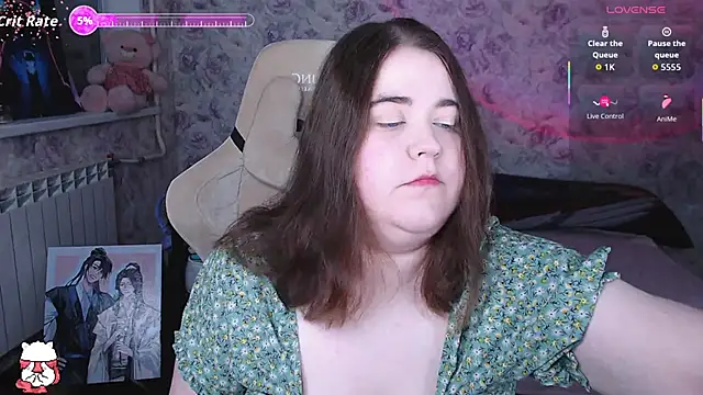 Estelle Hicks online show from June 13, 2026, 7:12 pm