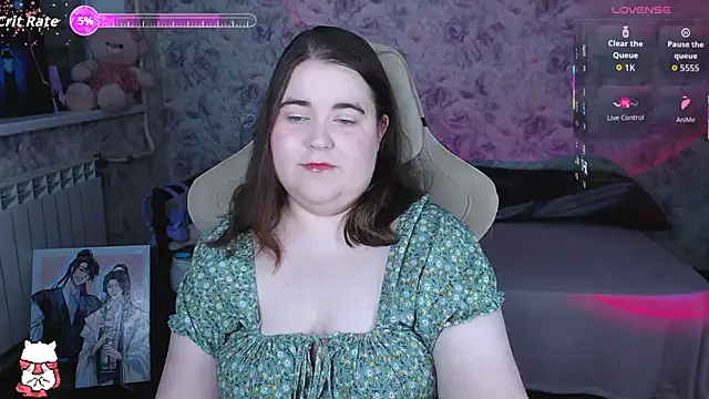 Snapshot of Estelle_Hicks chatting on June 23, 2026, 7:34 pm Estelle Hicks online show from June 23, 2026, 7:34 pm