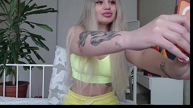 Snapshot of ShyEvaa chatting on May 6, 2026, 5:14 am ShyEvaa online show from May 6, 2026, 5:14 am
