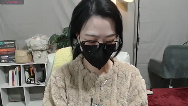 Snapshot of _minji_bae chatting on January 16, 2025, 7:10 pm minji bae online show from January 16, 2025, 7:10 pm