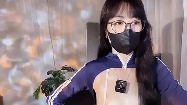 Snapshot of _minji_bae chatting on October 1, 2025, 5:41 pm minji bae online show from October 1, 2025, 5:41 pm