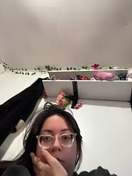 indiegirl666 online show from July 7, 2026, 9:30 pm