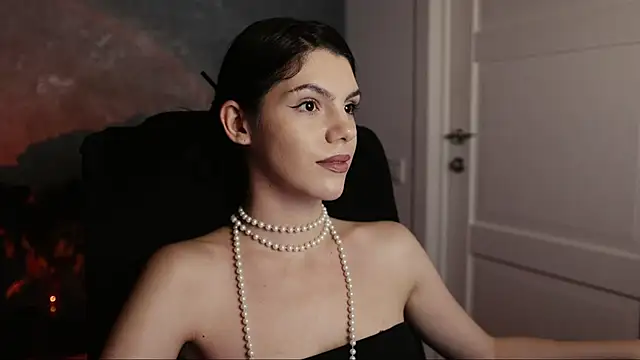 mistress  rochelle online show from March 5, 2025, 1:10 am