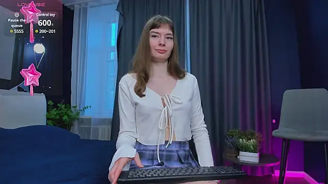 Snapshot of EvaSelin chatting on February 8, 2025, 6:01 am EvaSelin online show from February 8, 2025, 6:01 am