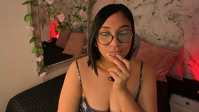 Snapshot of Bella_desi_ chatting on May 27, 2026, 2:03 pm Bella desi online show from May 27, 2026, 2:03 pm