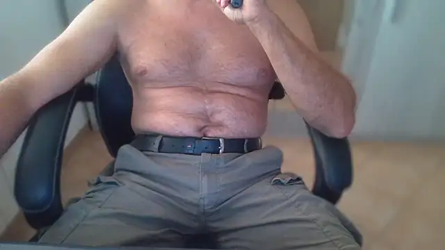 Snapshot of cocco1980xxxx chatting on August 4, 2026, 7:11 am cocco1980xxxx online show from August 4, 2026, 7:11 am