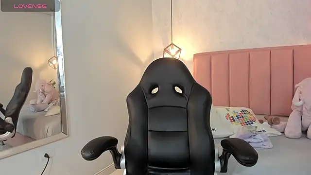 Snapshot of SUNNYCYRUS chatting on January 20, 2025, 8:18 pm SUNNYCYRUS online show from January 20, 2025, 8:18 pm