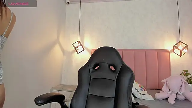 Snapshot of SUNNYCYRUS chatting on February 18, 2025, 7:41 pm SUNNYCYRUS online show from February 18, 2025, 7:41 pm