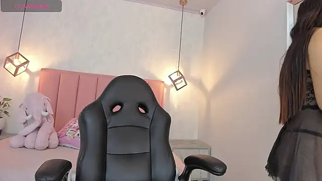 Snapshot of SUNNYCYRUS chatting on March 10, 2025, 7:40 pm SUNNYCYRUS online show from March 10, 2025, 7:40 pm