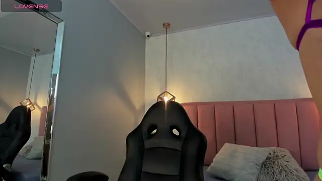 Snapshot of SUNNYCYRUS chatting on September 18, 2025, 12:29 pm SUNNYCYRUS online show from September 18, 2025, 12:29 pm