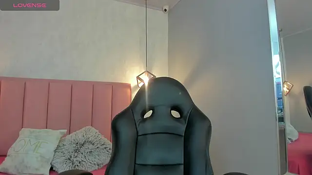 Snapshot of SUNNYCYRUS chatting on September 23, 2025, 12:30 pm SUNNYCYRUS online show from September 23, 2025, 12:30 pm