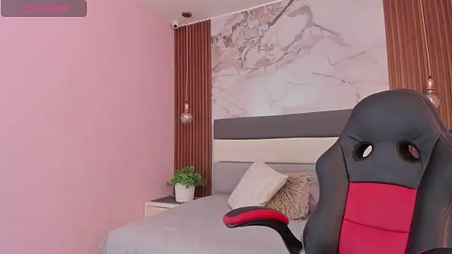 Snapshot of SUNNYCYRUS chatting on September 29, 2025, 1:27 pm SUNNYCYRUS online show from September 29, 2025, 1:27 pm