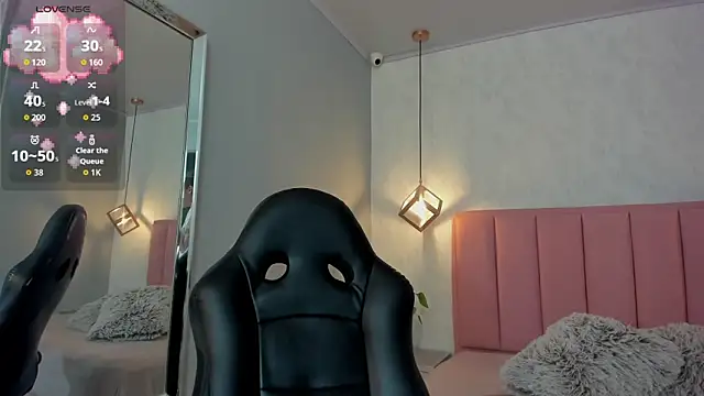 Snapshot of SUNNYCYRUS chatting on September 30, 2025, 12:32 pm SUNNYCYRUS online show from September 30, 2025, 12:32 pm