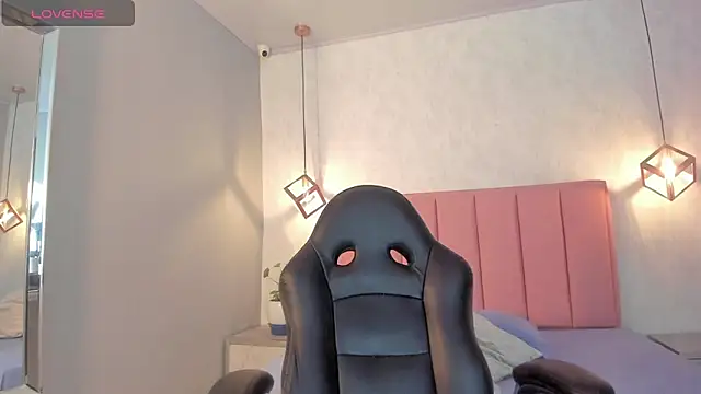 Snapshot of SUNNYCYRUS chatting on November 5, 2025, 12:27 pm SUNNYCYRUS online show from November 5, 2025, 12:27 pm