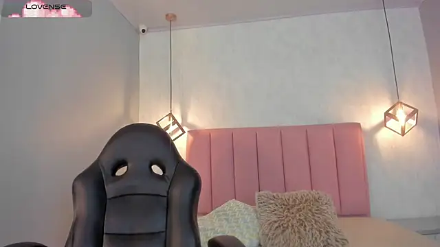 Snapshot of SUNNYCYRUS chatting on November 20, 2025, 12:49 pm SUNNYCYRUS online show from November 20, 2025, 12:49 pm