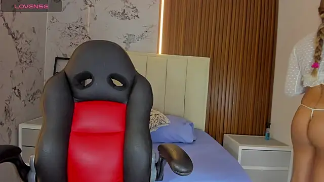 Snapshot of SUNNYCYRUS chatting on November 21, 2025, 2:16 pm SUNNYCYRUS online show from November 21, 2025, 2:16 pm