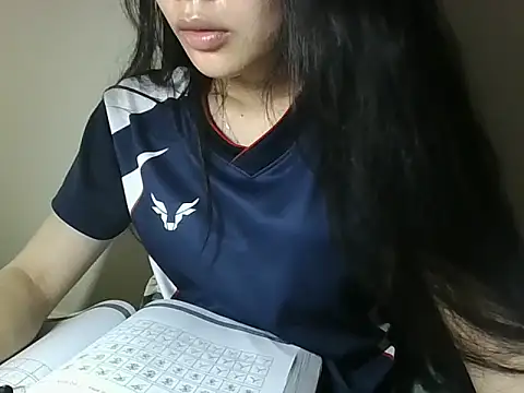 Snapshot of Be-MyMy chatting on April 5, 2026, 1:52 pm Be-MyMy online show from April 5, 2026, 1:52 pm