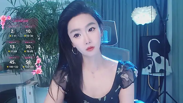 FeiFei-babe online show from June 9, 2026, 11:44 am