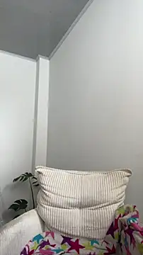 sophia goth online show from February 8, 2026, 4:21 pm