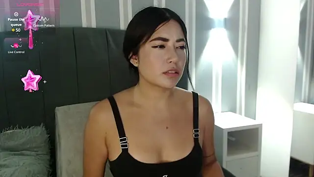 Snapshot of Susy_thomson chatting on February 28, 2025, 3:15 pm Susy thomson online show from February 28, 2025, 3:15 pm