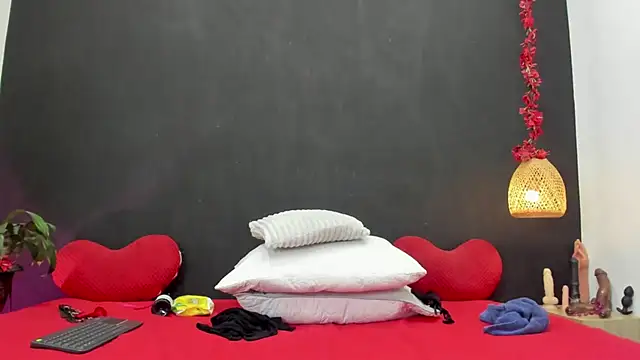 Luna smit08 online show from April 29, 2026, 10:49 pm