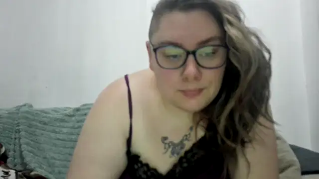 Bustycurves online show from January 13, 2026, 8:47 pm